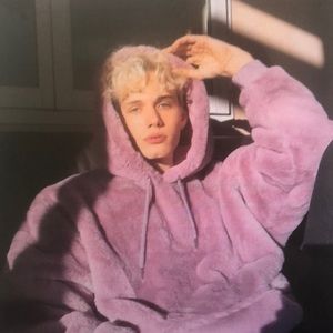 Meet your Posher, Nora